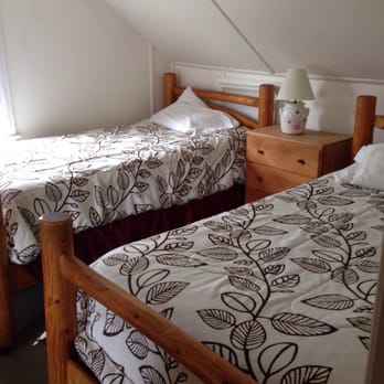 Gray Ghost Camps - Spare room. Additional bed on opposite side - Hotels Near Me - Rockwood, Maine