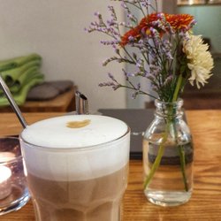 Karl, Günter und Marie - Latte Macchiato