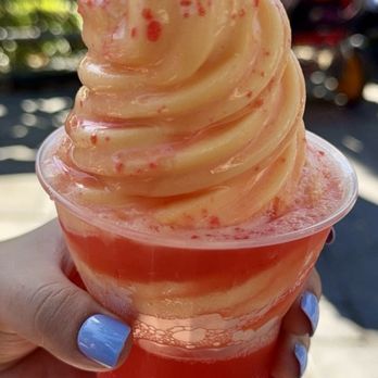 Sunshine Tree Terrace - I Lava You Float - Ice Cream & Frozen Yogurt Near Me - Lake Buena Vista, Florida Sunshine Tree Terrace - I Lava You Float - Ice Cream & Frozen Yogurt Near Me - Lake Buena Vista, Florida