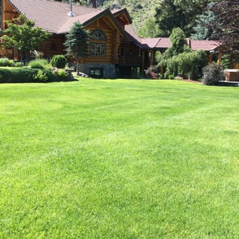 Stormy Lodge - Front side of lodge - Breakfast & Brunch Near Me - Entiat, Washington Stormy Lodge - Front side of lodge - Breakfast & Brunch Near Me - Entiat, Washington