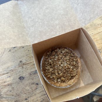 Leoda's Kitchen and Pie Shop - Apple Crumble - Breakfast & Brunch Near Me - Lahaina, Hawaii Leoda's Kitchen and Pie Shop - Apple Crumble - Breakfast & Brunch Near Me - Lahaina, Hawaii