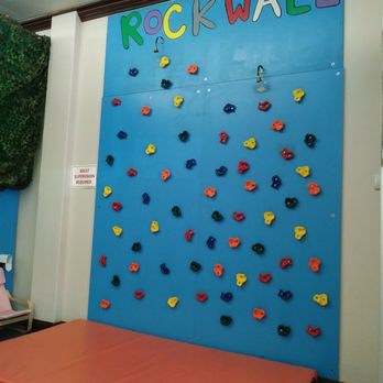 The Busy Bee - Indoor Playcenter Near Me - Fallbrook, California