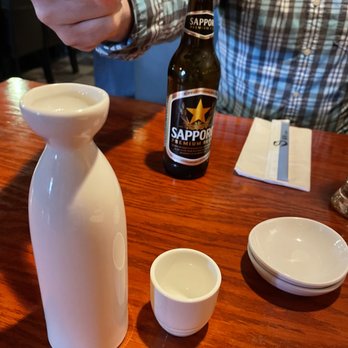 Ari Sushi - Sushi Bars Near Me - Des Plaines, Illinois