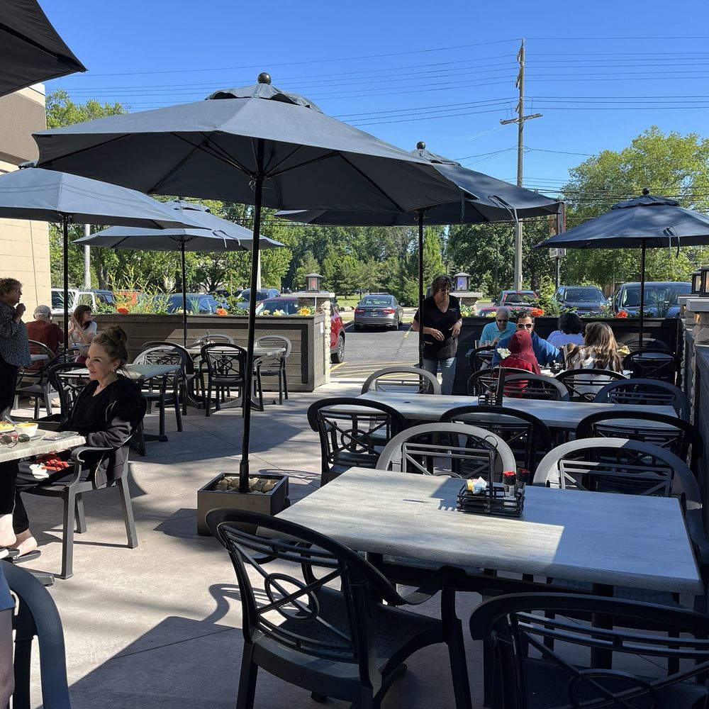 Stonehouse Grill - Patio - Burgers Near Me - Westlake, Ohio Stonehouse Grill - Patio - Burgers Near Me - Westlake, Ohio