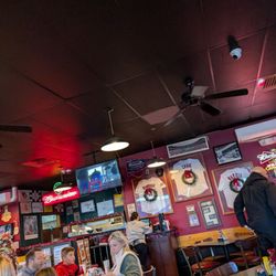 Rookies Bar & Grill
