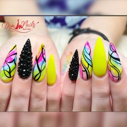 Diva Nails