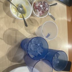 Corner Spot Bar & Grill - Trash no water