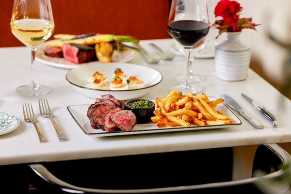 The Victor Restaurant and Bar by null