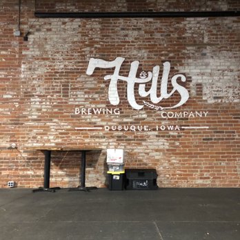 7 Hills Brewing - Logo on music stage - Breweries Near Me - Dubuque, Iowa
