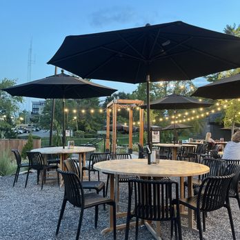 4 Hands Peacemaker - Patio - Breweries Near Me - Kirkwood, Missouri