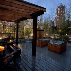 Ritual Urban Retreat - Outdoor cold plunge