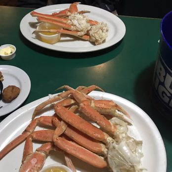 Vella's Restaurant & Tavern - CRAB - American Near Me - Cayce, South Carolina Vella's Restaurant & Tavern - CRAB - American Near Me - Cayce, South Carolina