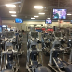 Crunch Fitness - Division