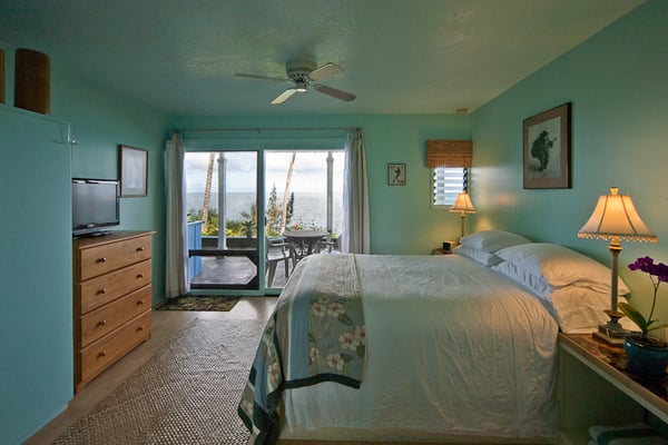 Hale Kai Hawaii Suites - Oceanfront Hilo Lodging by null