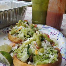 Ana's - Asada sopes