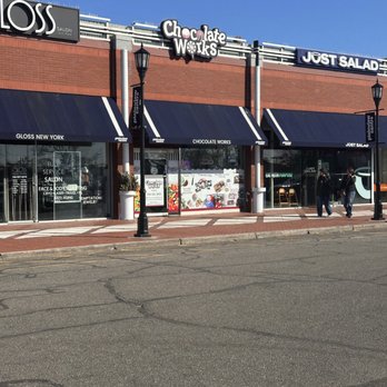 Chocolate Works - Plainview - The outside of the store. - Chocolatiers & Shops Near Me - Plainview, New York