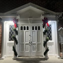 First Christian Church of North Hollywood - Their office where they do all the paperwork and more.... Pretty festive! Picture taken during twilight. Came out very bright! Nice.