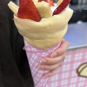 J Crepes & Cafe - Strawberry Banana Cream - Desserts Near Me - San Diego, California