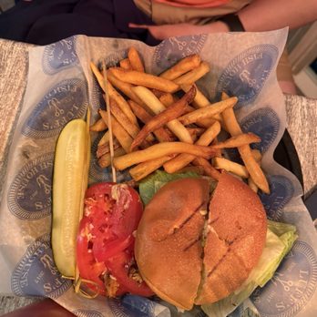 Luff's Fish House - Mahi sandwich - Seafood Near Me - Boca Raton, Florida