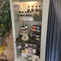 Tranquility Touch - Farm gal soap products. Lotions,sugar scrubs,shower steamers made out of goat milk. Iowa made products.