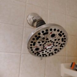 Parrott Handyman Services - Beautifully installed showerhead