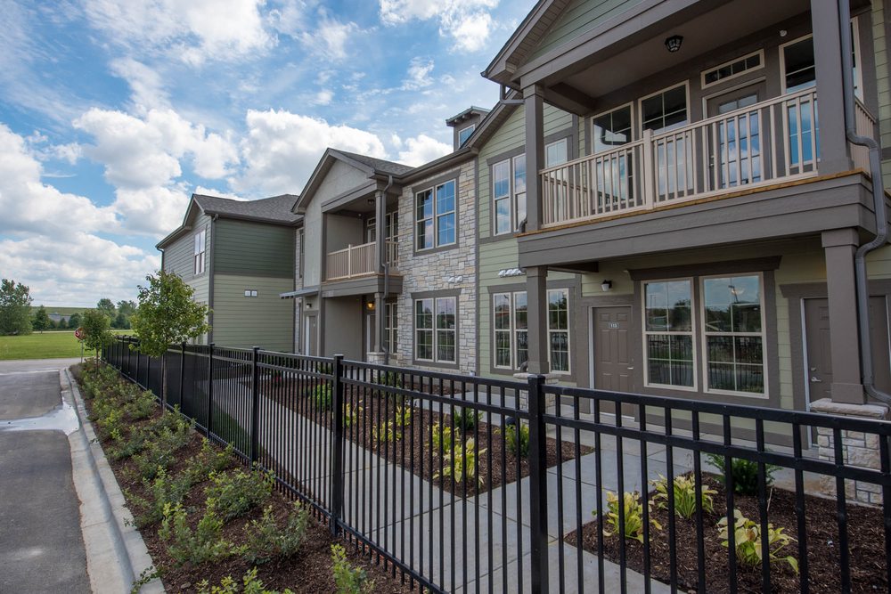 SPRINGS AT WEBER ROAD APARTMENTS Updated October 2024 44 Photos