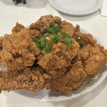 Side Street Inn - Fried garlic chicken- must try - Hawaiian Near Me - Honolulu, Hawaii Side Street Inn - Fried garlic chicken- must try - Hawaiian Near Me - Honolulu, Hawaii