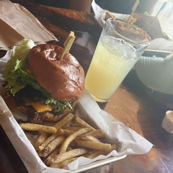 Lake Alpine Resort - Smash Burger - Hotels Near Me - Bear Valley, California Lake Alpine Resort - Smash Burger - Hotels Near Me - Bear Valley, California