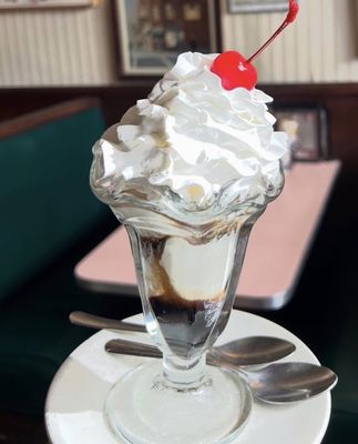 Lexington Candy Shop by null