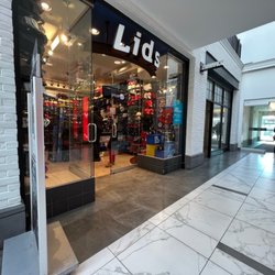 Store front. Located right by the outdoor entrance.