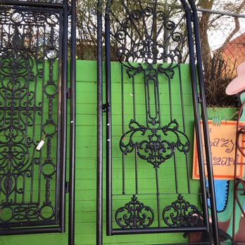 The Lazy Lizard - Gate - Used, Vintage & Consignment Near Me - Cave Creek, Arizona