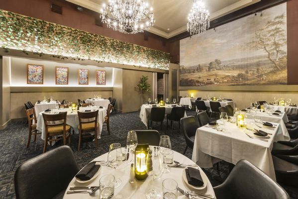 Resto L'Antoinette French American Bistro by null