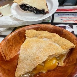 peach pie and Blackberry pie