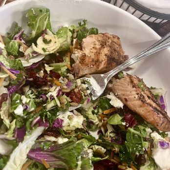 Smoke on Cherry Street - Kale salad with salmon - New American Near Me - Tulsa, Oklahoma Smoke on Cherry Street - Kale salad with salmon - New American Near Me - Tulsa, Oklahoma