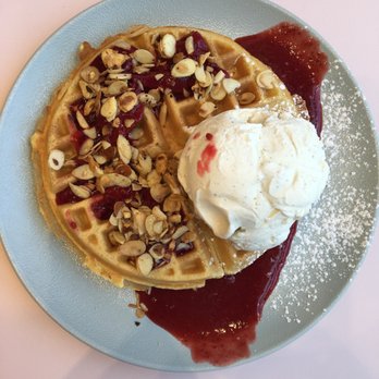 Demetres Downtown Markham - Desserts Near Me - Markham, Ontario