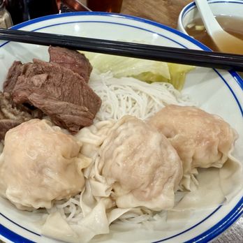 Wonton Guy - B9. Two Toppings Lo Mein - Chinese Near Me - Edison, New Jersey