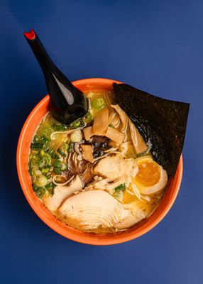 Mẹcha Noodle Bar by null
