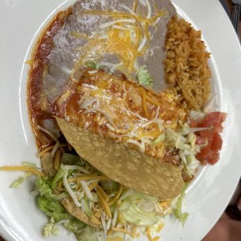 Fiesta Mexican Grill - Taco/Enchilada Plate - Mexican Near Me - Williams, Arizona