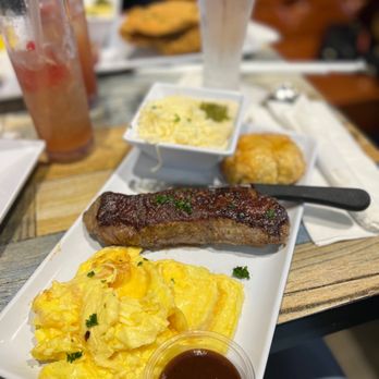 Gochas Breakfast Bar | Cascade - Steak & Eggs - Wine Bars Near Me - Atlanta, Georgia