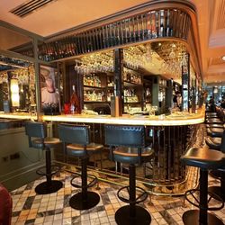 The Ivy Chelsea Garden - Bar upon entrance