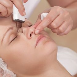 YS Canadian Laser Spa - Facials