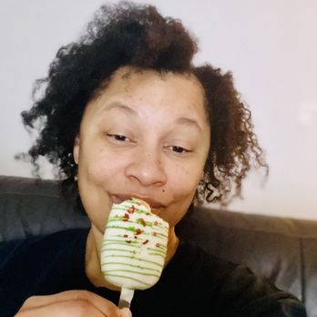 Sugah Boss - Big cake pop still fresh into the New Year - Desserts Near Me Sugah Boss - Big cake pop still fresh into the New Year - Desserts Near Me