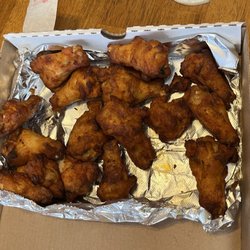 Fox's Pizza Den - Tiny wings