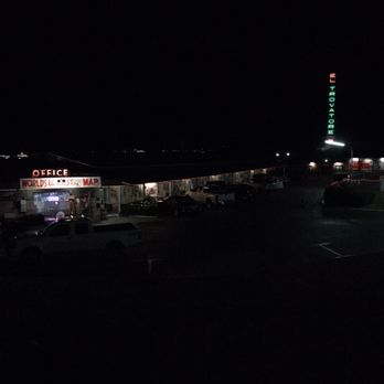 El Trovatore Motel - Hotels Near Me - Kingman, Arizona El Trovatore Motel - Hotels Near Me - Kingman, Arizona