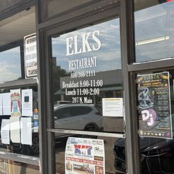 Biddy's On Main - Outside