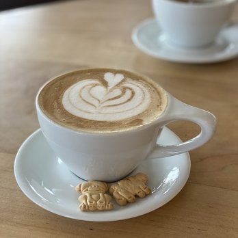 Halcyon - Jasmine Delight Latte with Animal Crackers - Breakfast & Brunch Near Me - Dallas, Texas