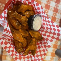 Pc's Pizza - Perfect chicken wings.