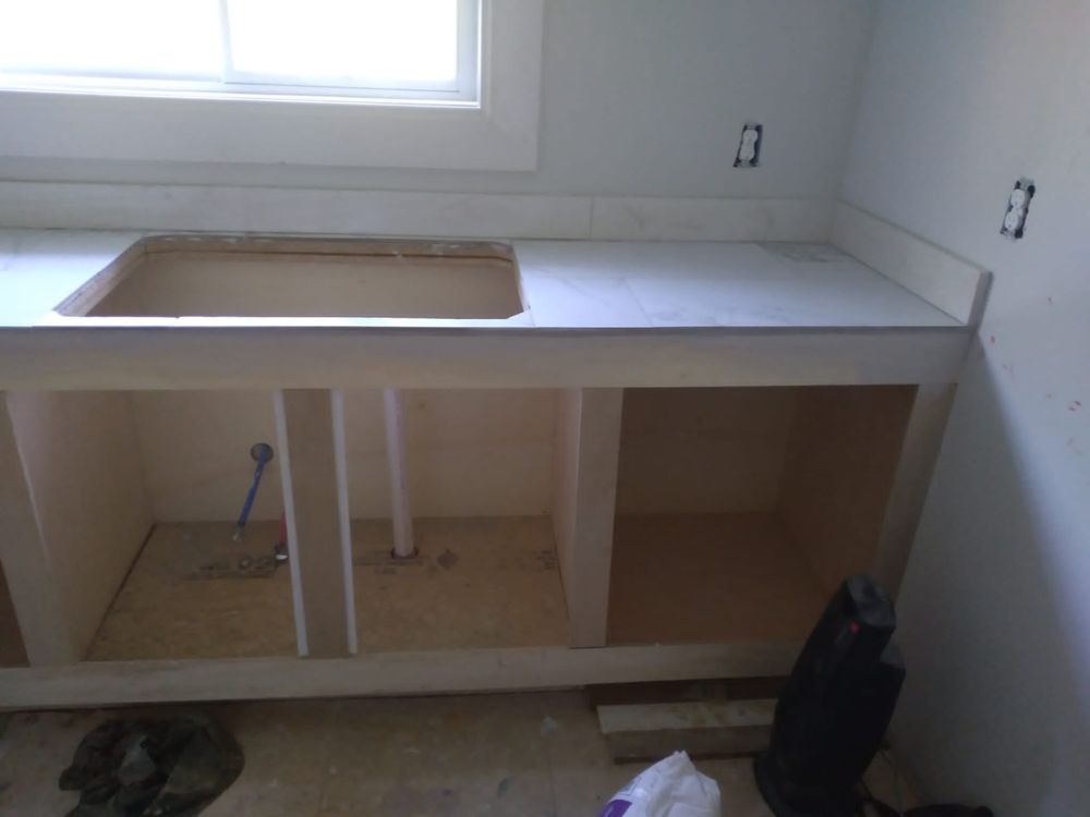 Slide of Leo Handyman And Remodeling