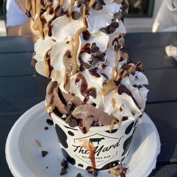 The Yard Milkshake Bar - Peanut Butter Brownie Bliss - Ice Cream & Frozen Yogurt Near Me - Vancouver, Washington