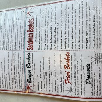 Troy's 105 Diner - Diners Near Me - Boone, North Carolina